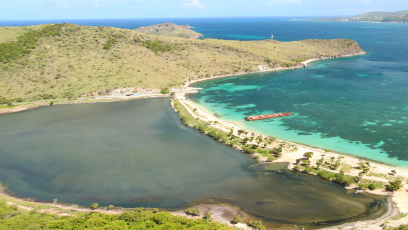 Majors-Bay-Beach-Saint-Kitts